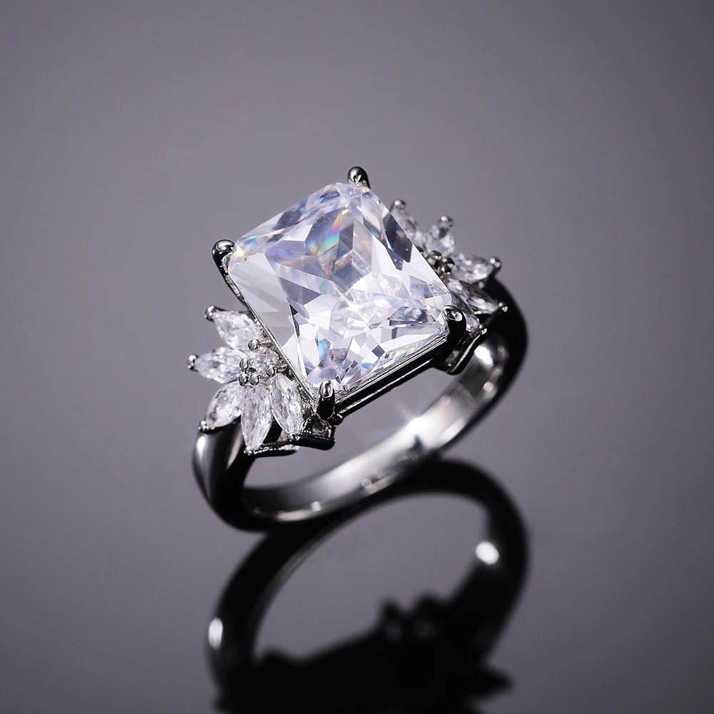 New Women’s 925 Silver Beautiful Diamond Engagement Ring - Picture 5 of 6